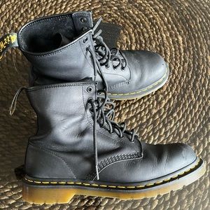 Gently worn with some scratches on front toes but in excellent condition